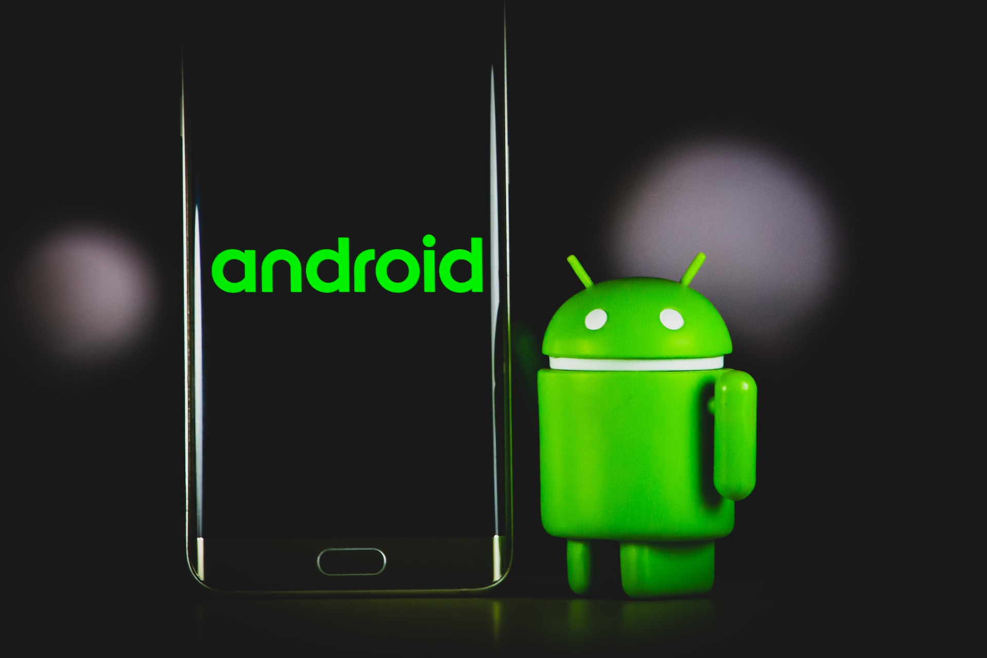 Aktívne zneužívaná zraniteľnosť v jadre Android